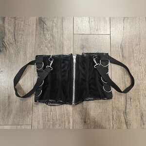 Corset with front zip